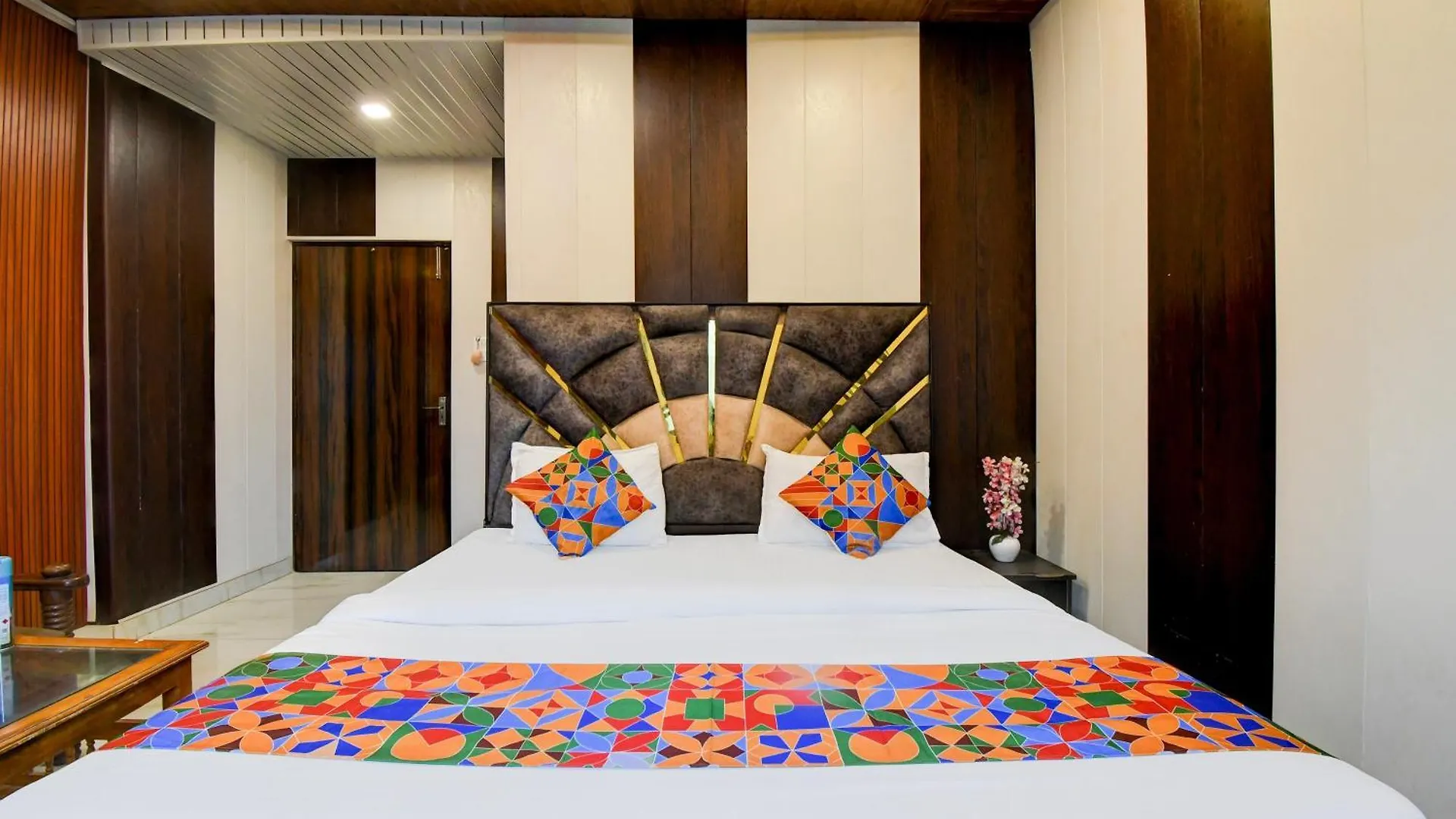 Hotel Valencia Palace Varanasi India